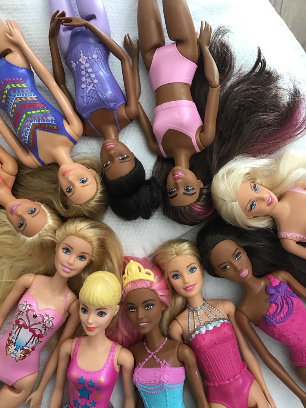 Lot of 10 various Barbies